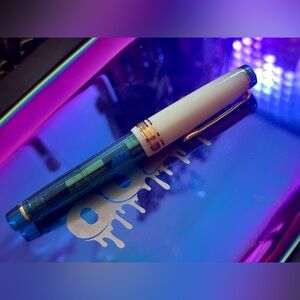 Sailor Soda Float Fountain Pen Pro Gear White 21K